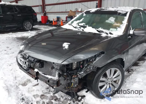 2011 Honda Accord 2.4 Ex-L из США, поврежденный, VIN 1HGCP2F8XBA008459